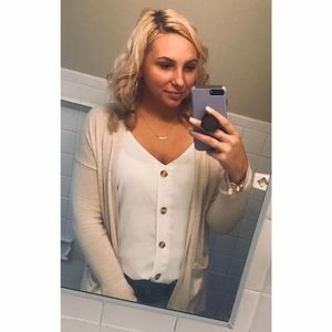 Meet your Posher, Brooke